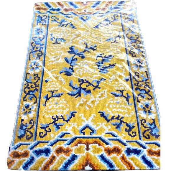 Bernat Shantung Tabriz Cross Stitch 5 Vintage 24”x43” Wall Hanging Rug 1981 Kit - Picture 1 of 8